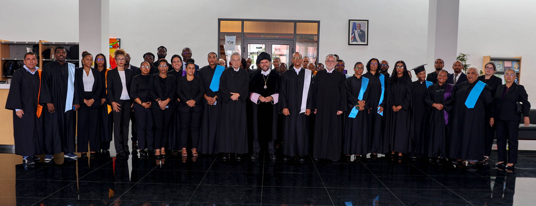 Uni CV doutor honoris causa Solino Valladares